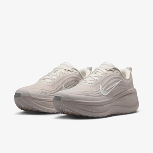 Air Zoom Vomero Plus Light Bone
