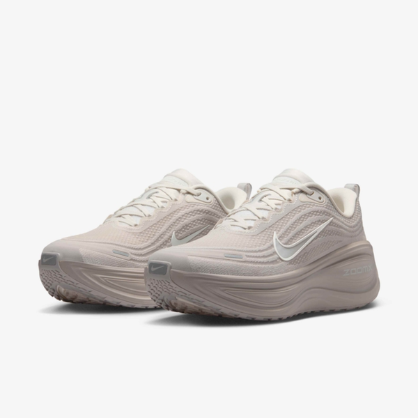 Air Zoom Vomero Plus Light Bone
